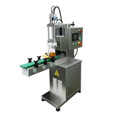 PLC-gestuurde automatische sluitmachine voor snel en consistent bliksluiten 255*450*600mm 1,5 kW stroomverbruik